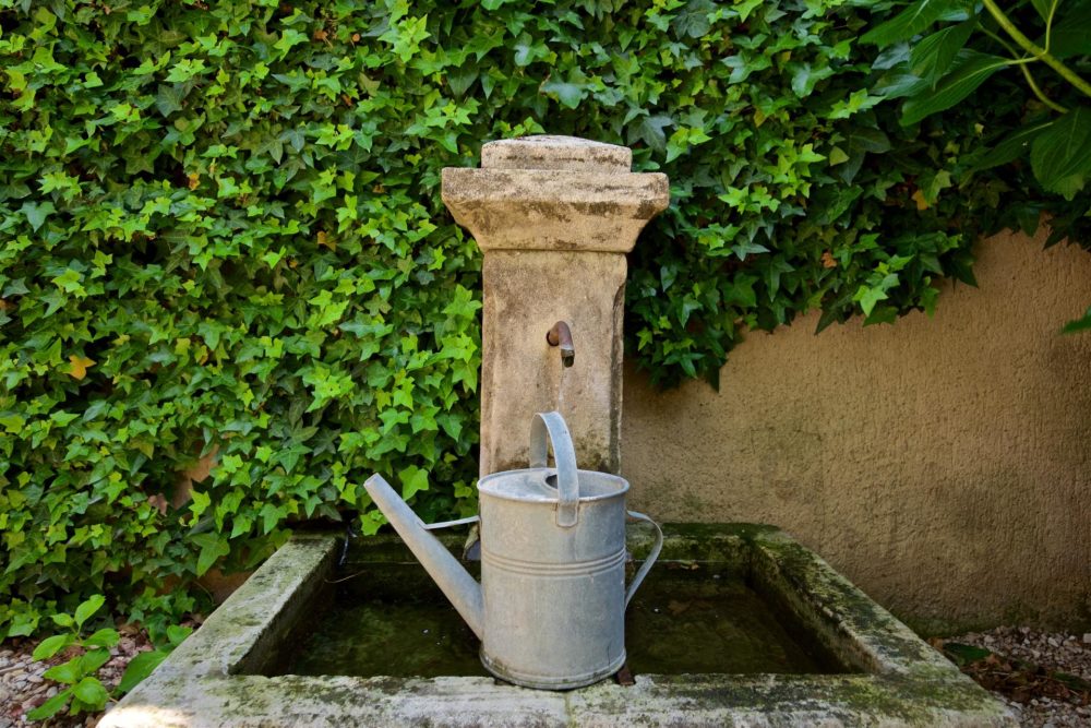 Photographs of La Cour villa in Provence - Image 33 of 34