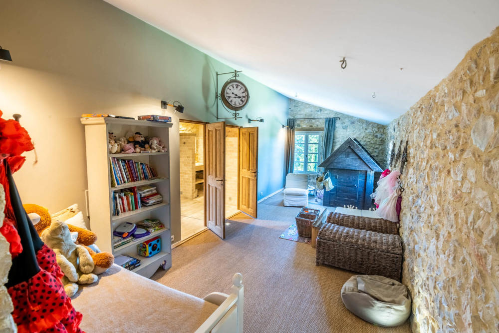 Photographs of Mas des Gardois villa in Provence - Image 54 of 58
