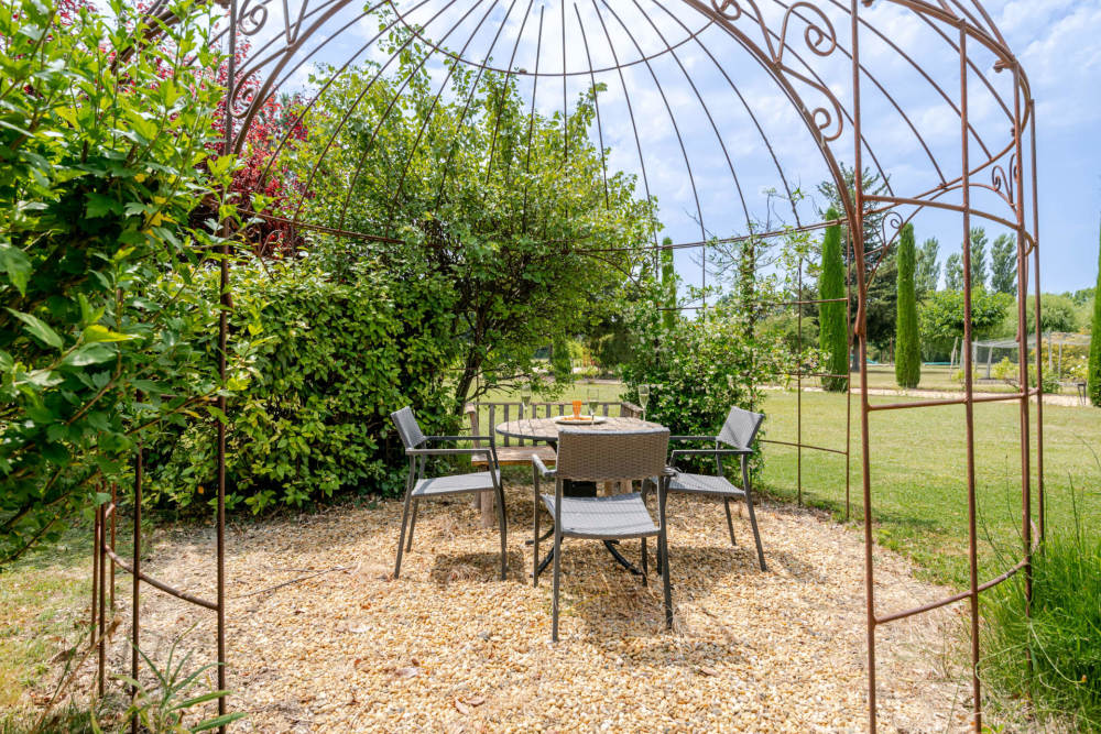 Photographs of Mas de Velorgues villa in Provence - Image 30 of 58