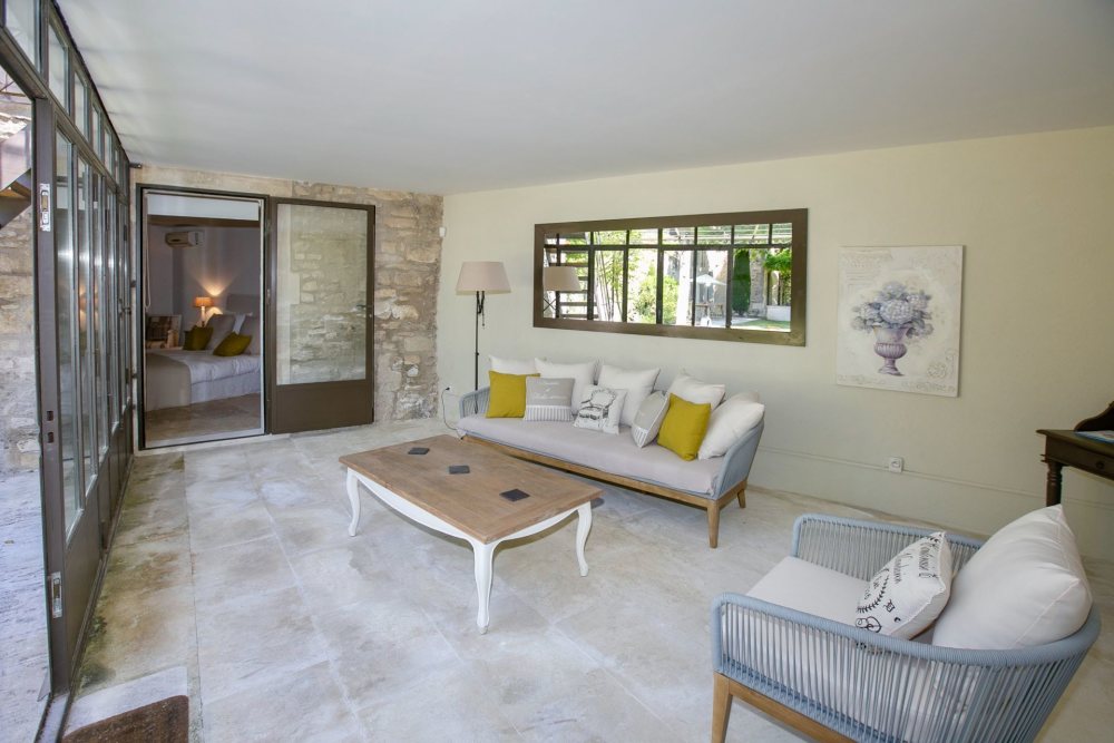Photographs of Mas des Marguerites villa in Provence - Image 15 of 43