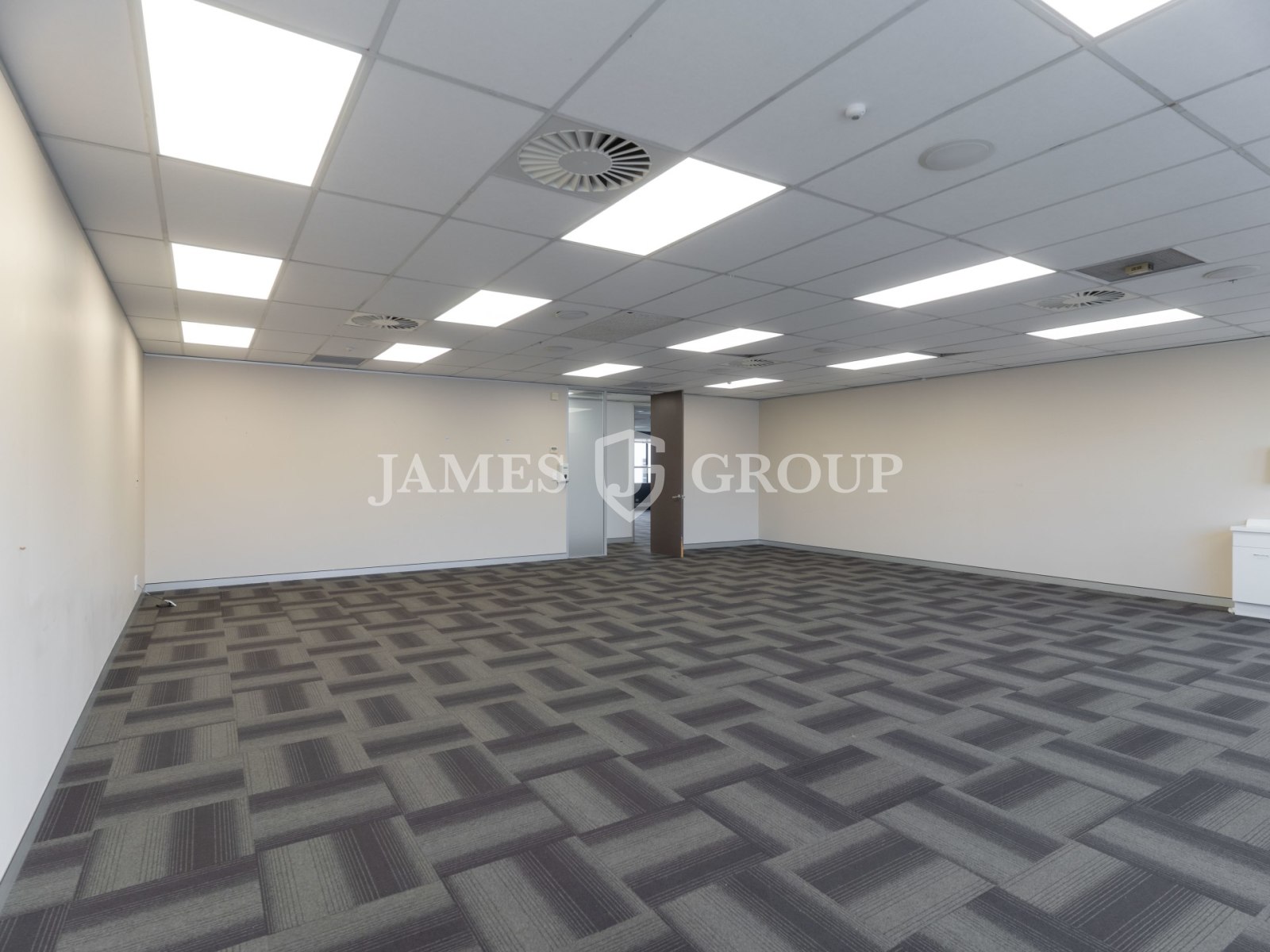 Bright, Refurbished 87sqm Office In Central Epsom