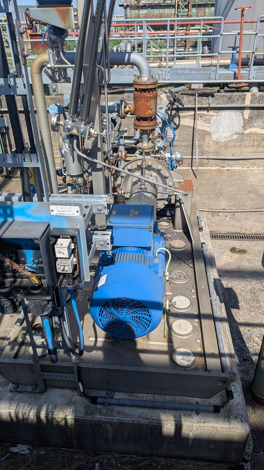 Naphtha, Gasoil, Hydrocarbons, Bitumen, Hot Water, HCL-Solution, Raw Water, Cool-Ruhrpumpen, Sulzer, Lutz, Halberg, Dickow - Image 2