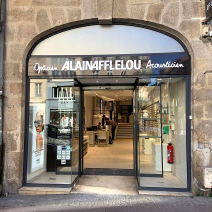 Magasin Opticien 23 place des Bancs 87000 LIMOGES intérieur