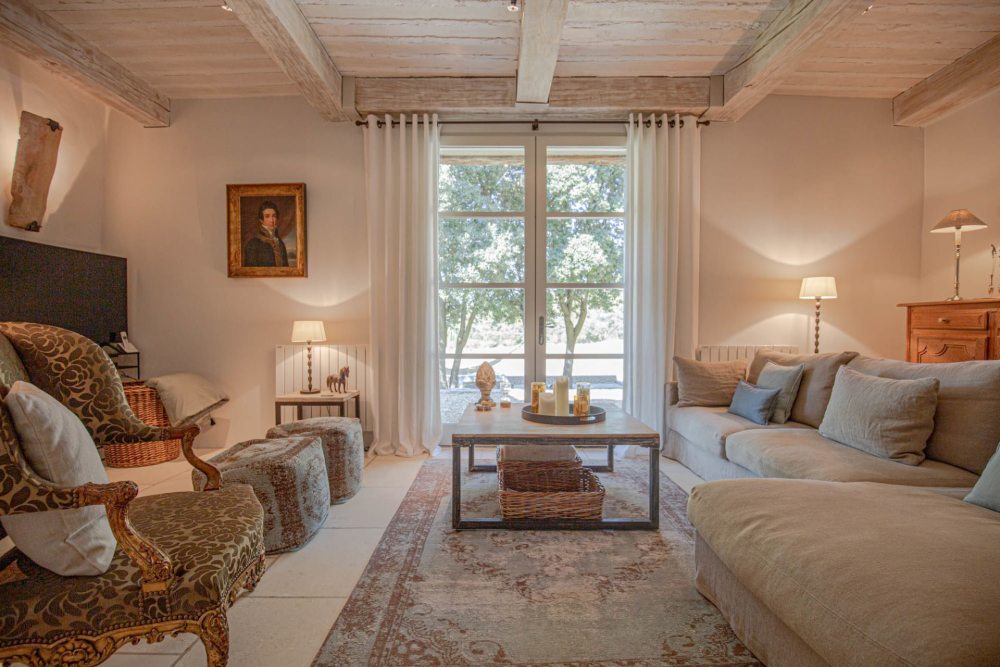 Photographs of Mas de Monvert villa in Provence - Image 6 of 34