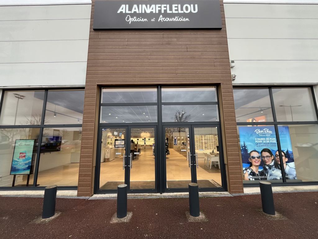 Magasin Opticien Zone Cap Sud -  17 Allée du Commerce 36250 SAINT-MAUR extérieur