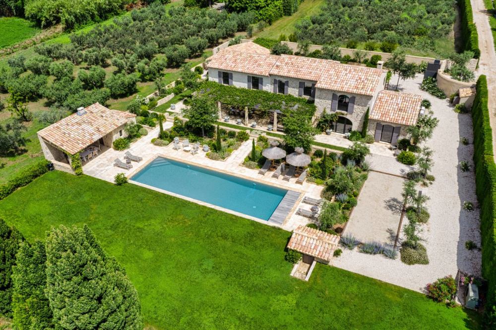 Photographs of Mas Helios villa in Provence - Image 24 of 44