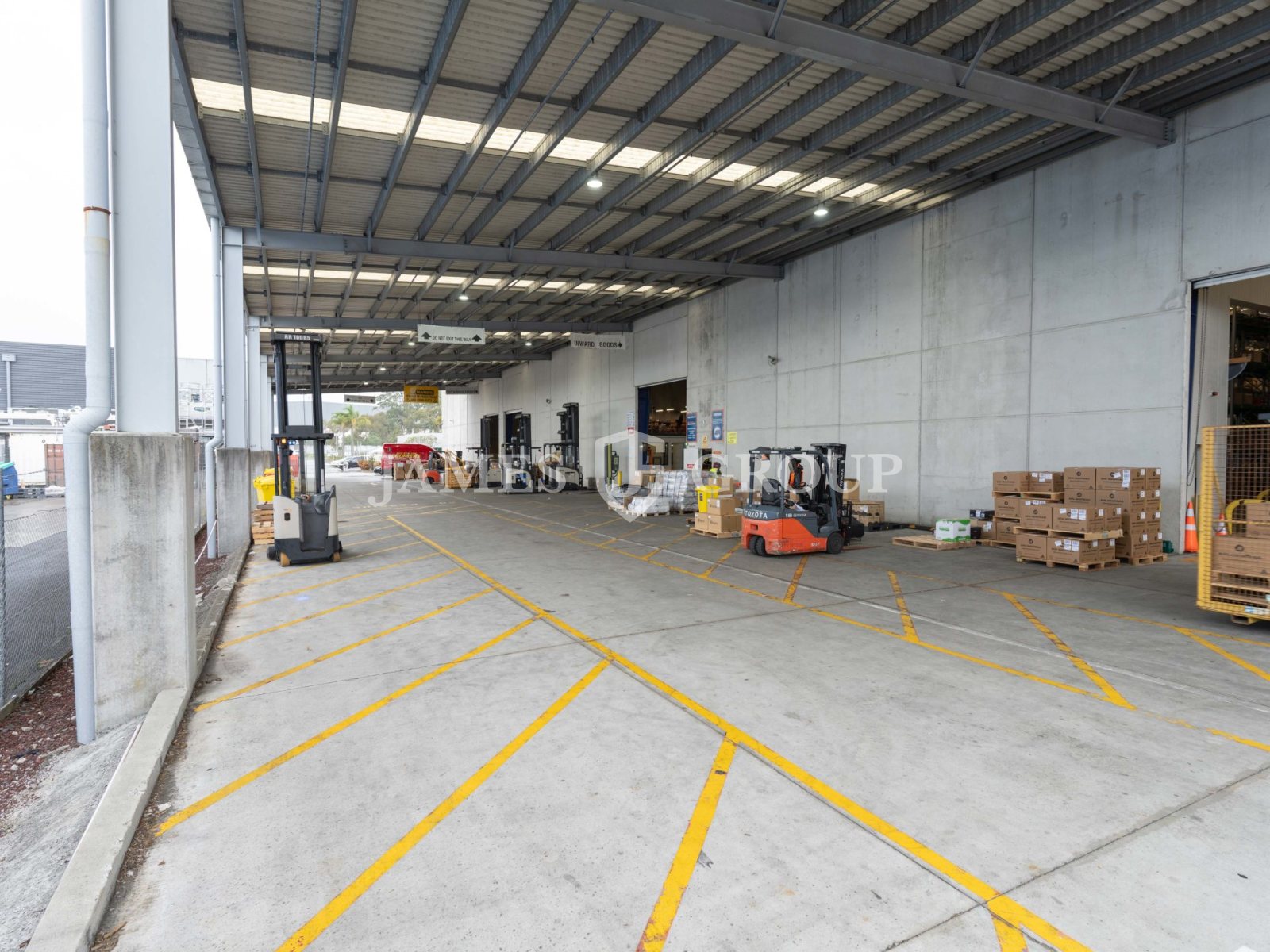 Premium Dual-access Industrial With Drive-through