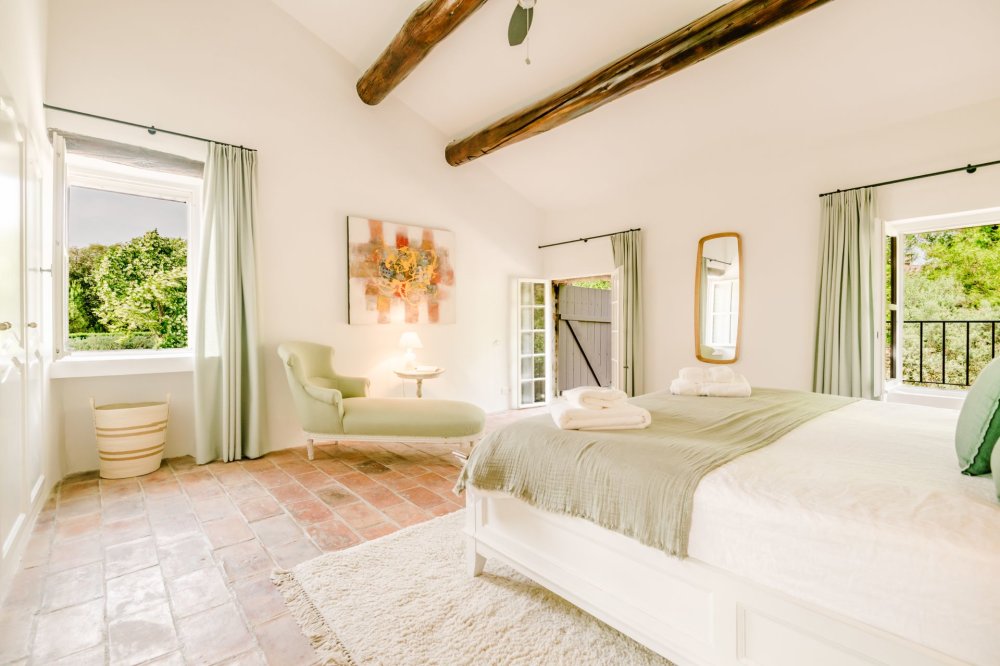 Photographs of Mas des Cinq Sens villa in Provence - Image 18 of 37