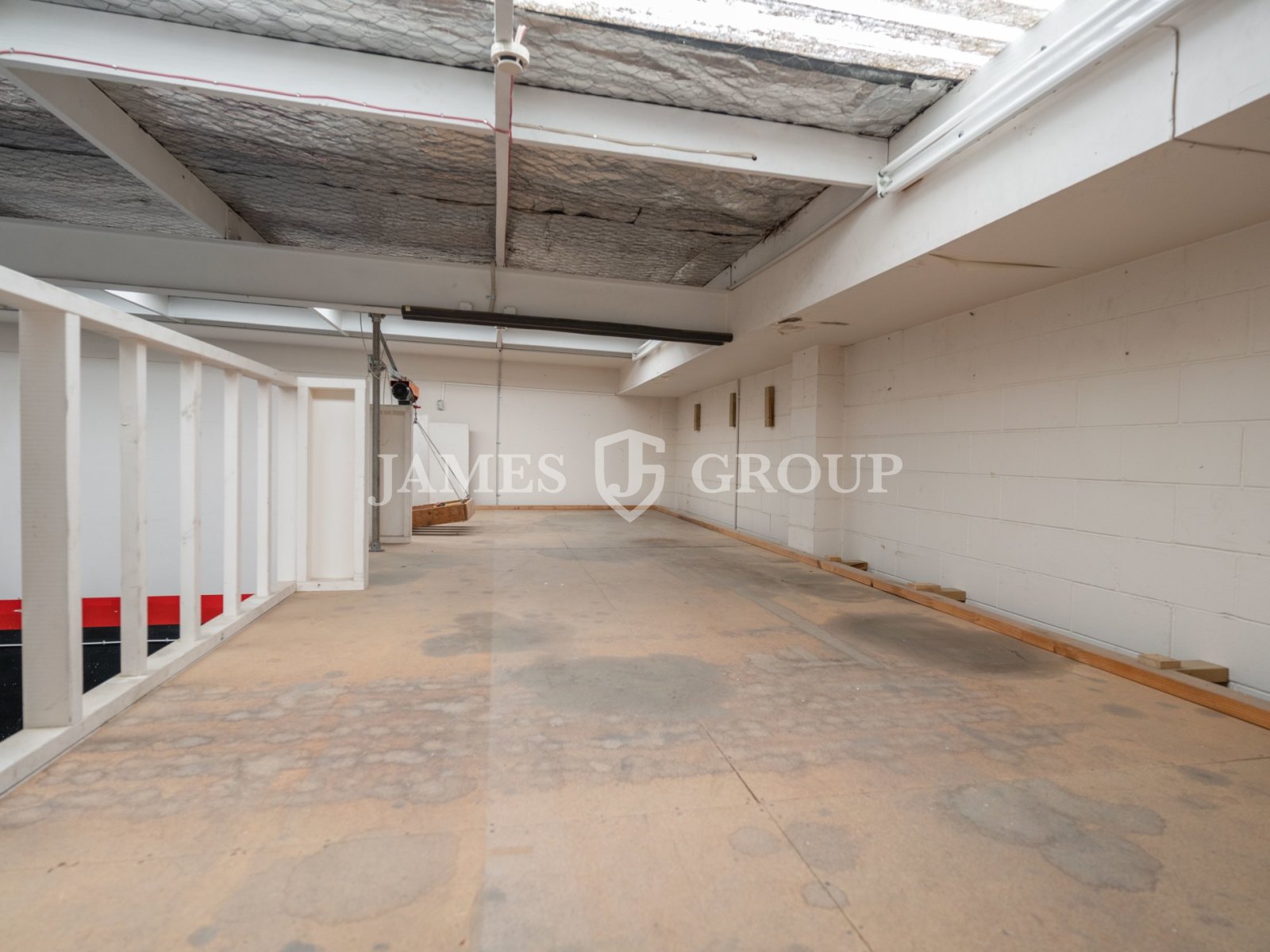 Tidy East Tamaki Unit For Sale | 208m²