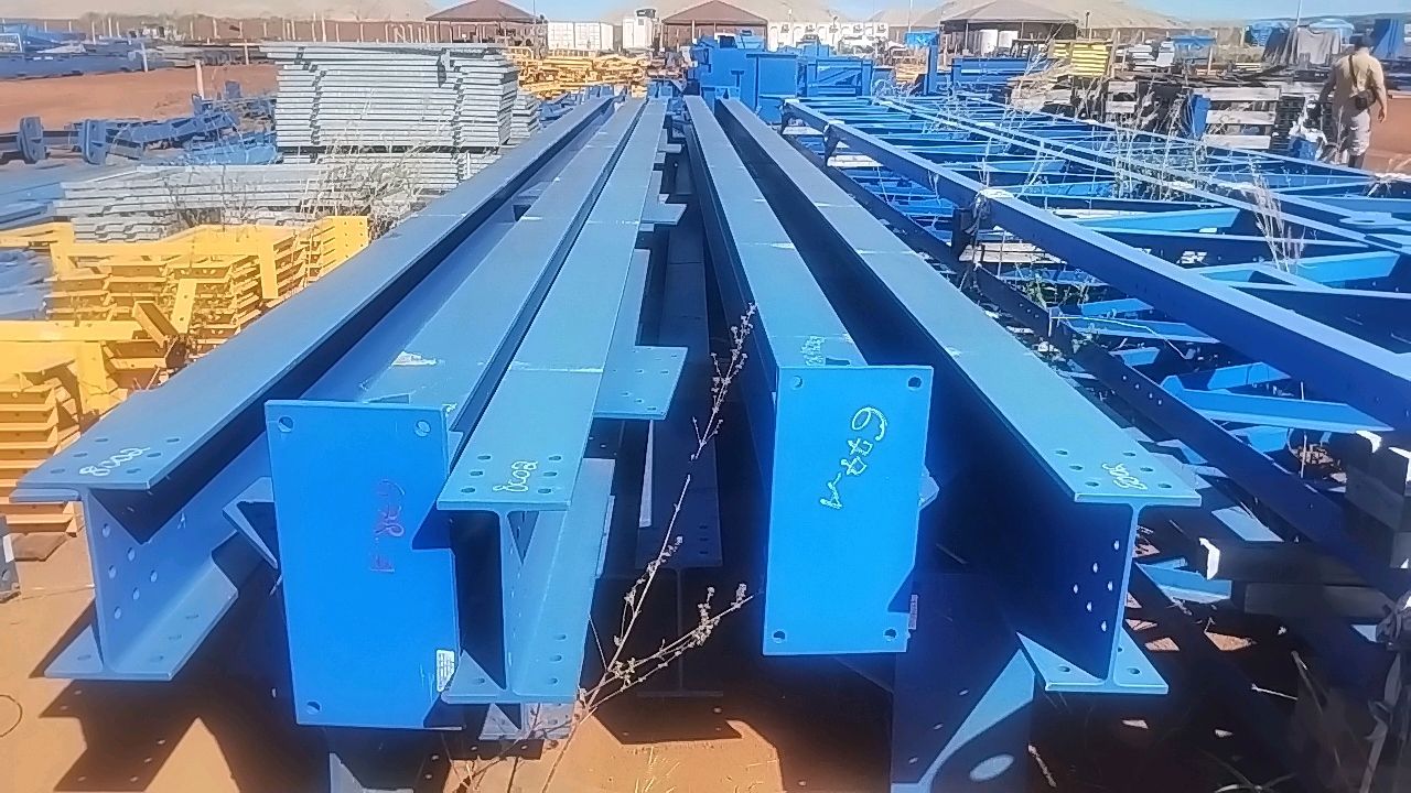 Lot of Metal Structures/ Street 4 / BOX E10