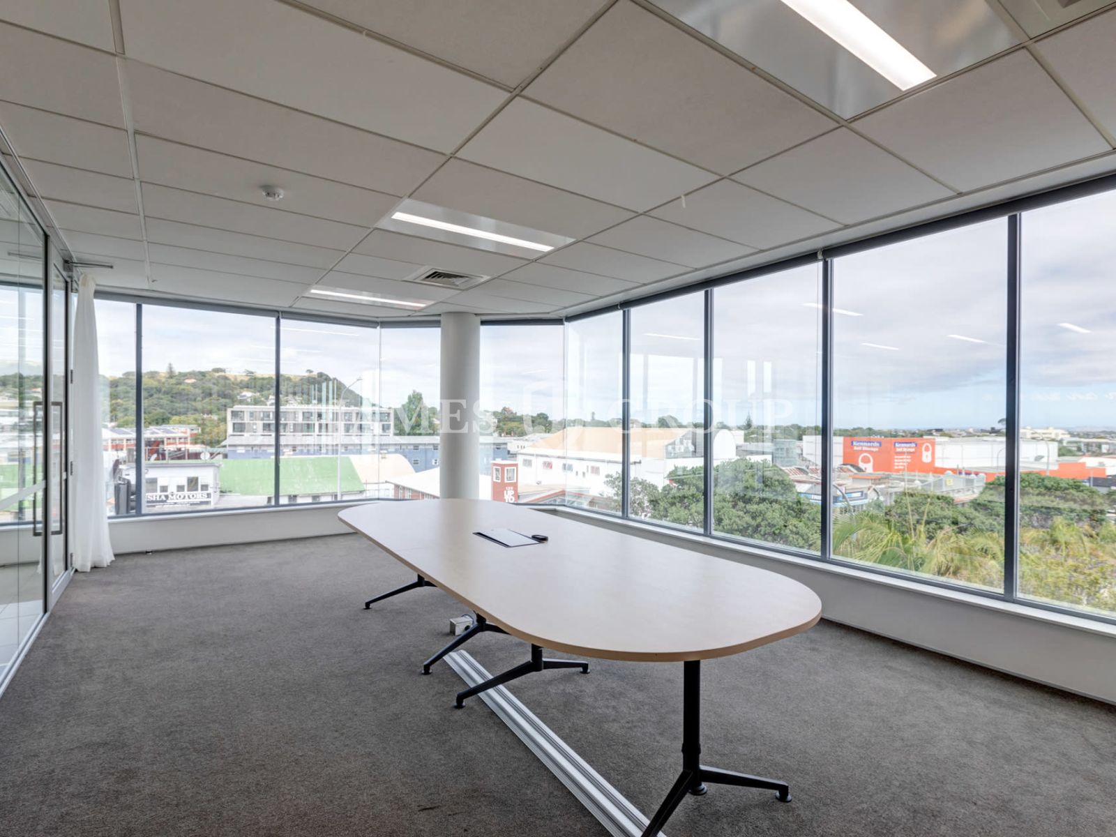 648m² Office With Fit-out & Easy Access