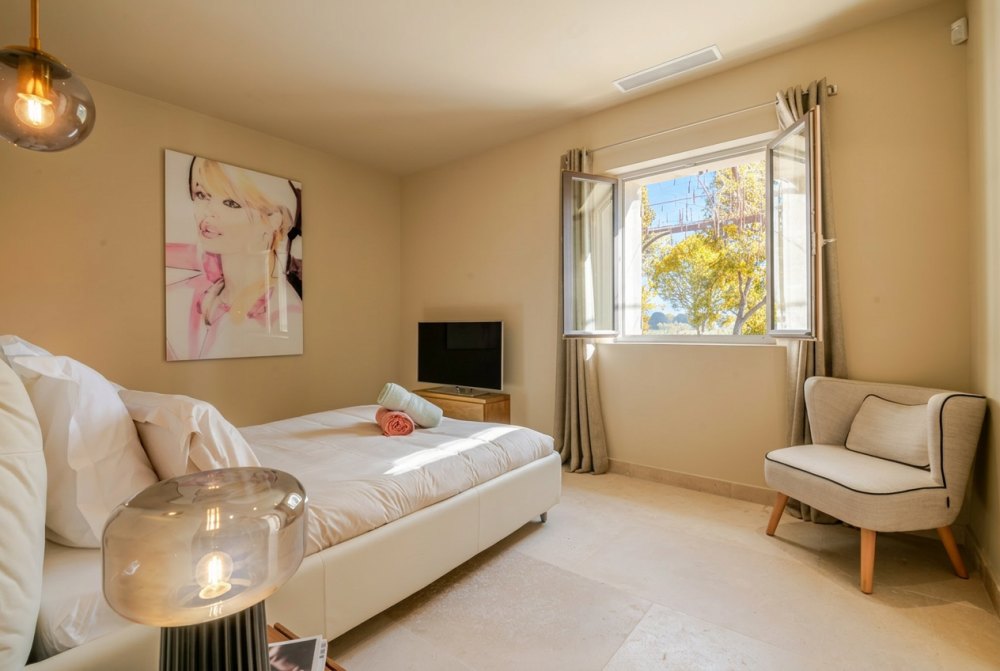Photographs of Mas des Sources villa in Provence - Image 35 of 41