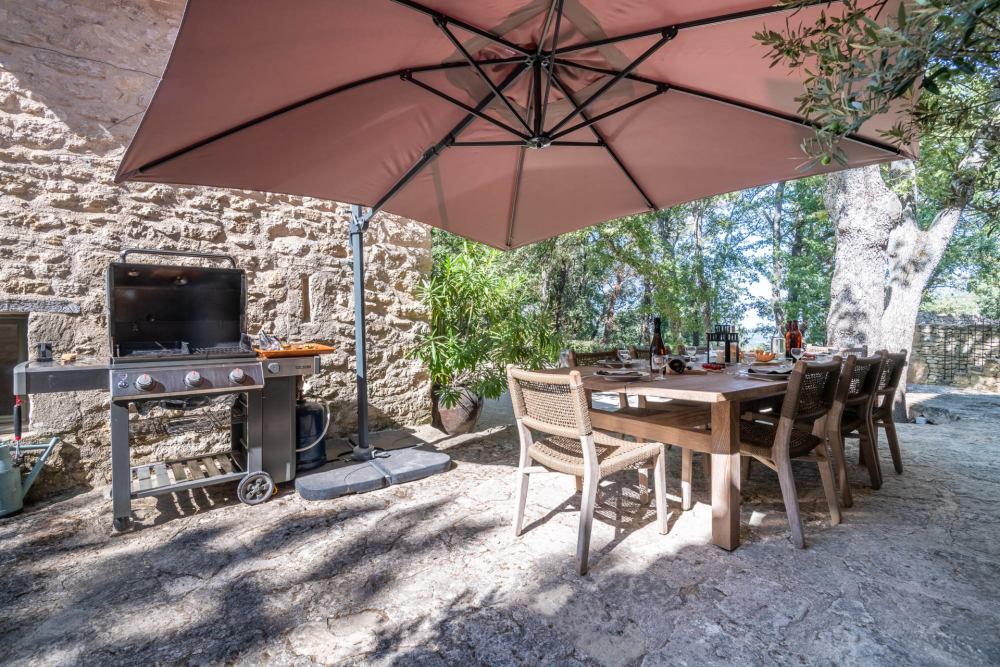 Photographs of Mas les Gardiols villa in Provence - Image 39 of 43