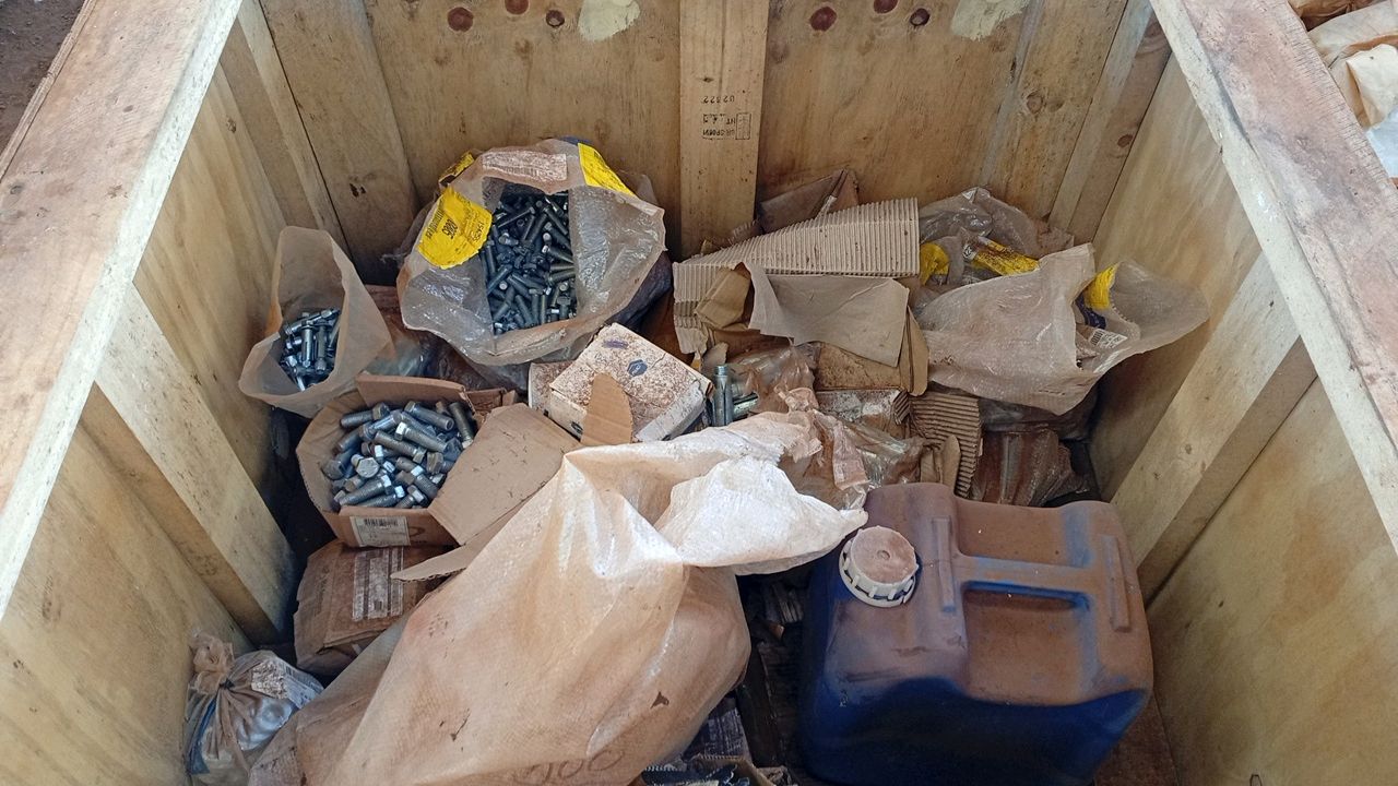 Lot with Various Screws and 2 Gallons of Solvent