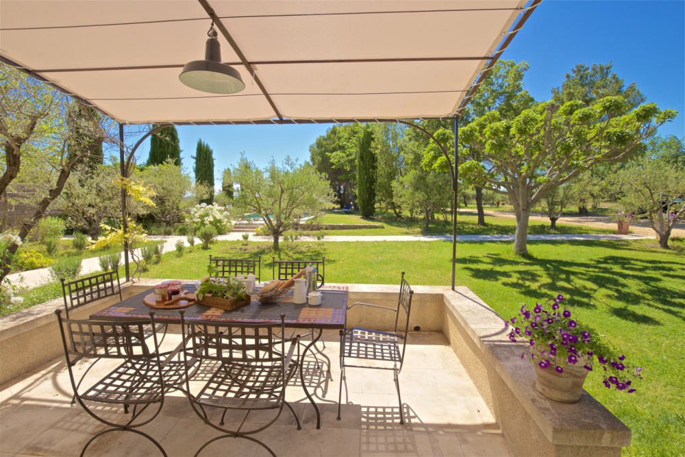Photographs of Mas de Ribe villa in Provence - Image 5 of 50