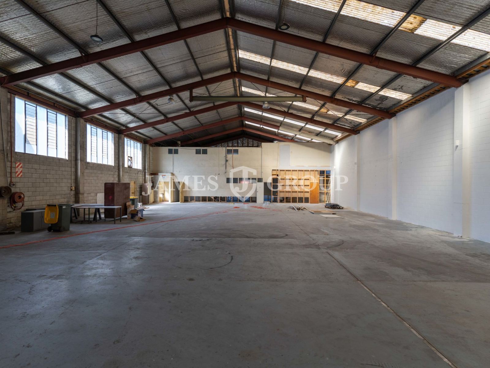 For Sale – Vacant High Stud Warehouse & Yard