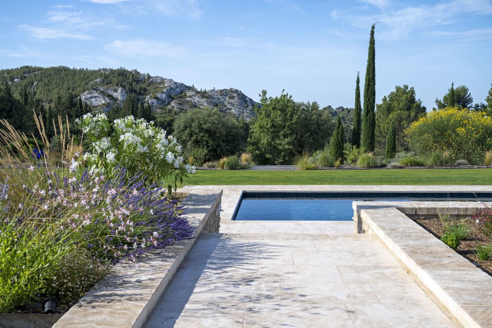 Photographs of Mas des Crêtes villa in Provence - Image 4 of 41