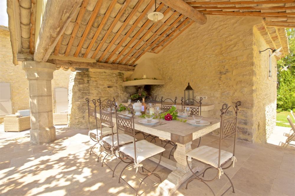 Photographs of Mas des Cerisiers villa in Provence - Image 24 of 34