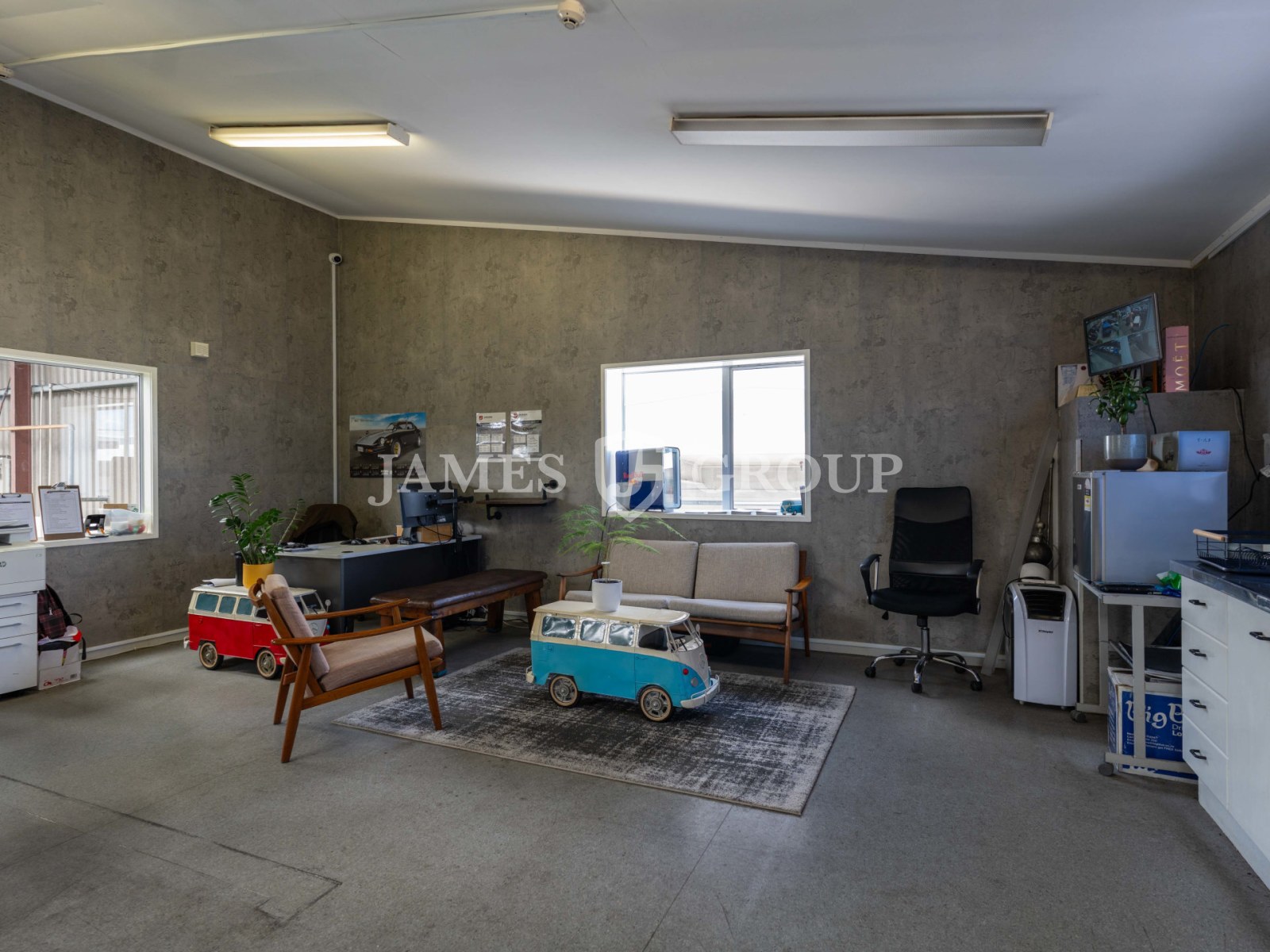Warehouse & Yard Combo W/out The Price Tag