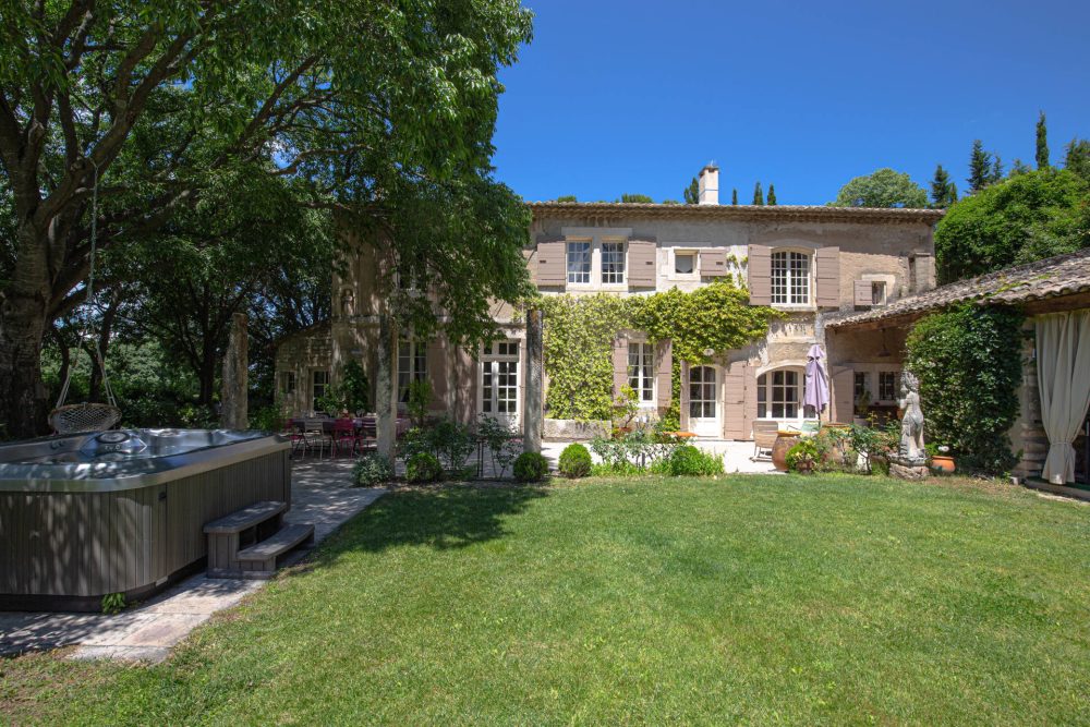 Photographs of Mas de Gavon villa in Provence - Image 12 of 32