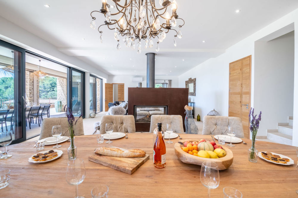 Photographs of Mas La Vue Royale villa in Provence - Image 12 of 45