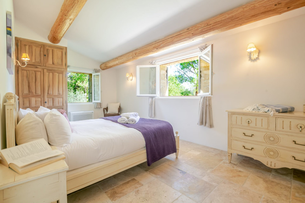 Photographs of Mas d’Oppede villa in Provence - Image 30 of 36