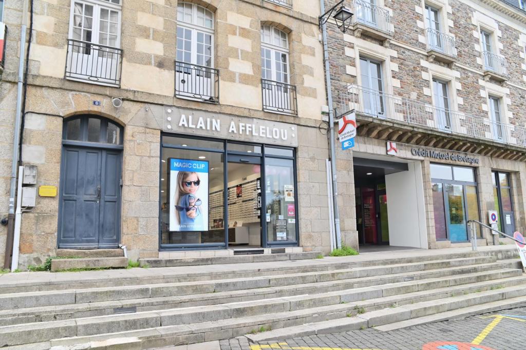 Magasin Opticien 5 place Saint Sauveur 35600 REDON