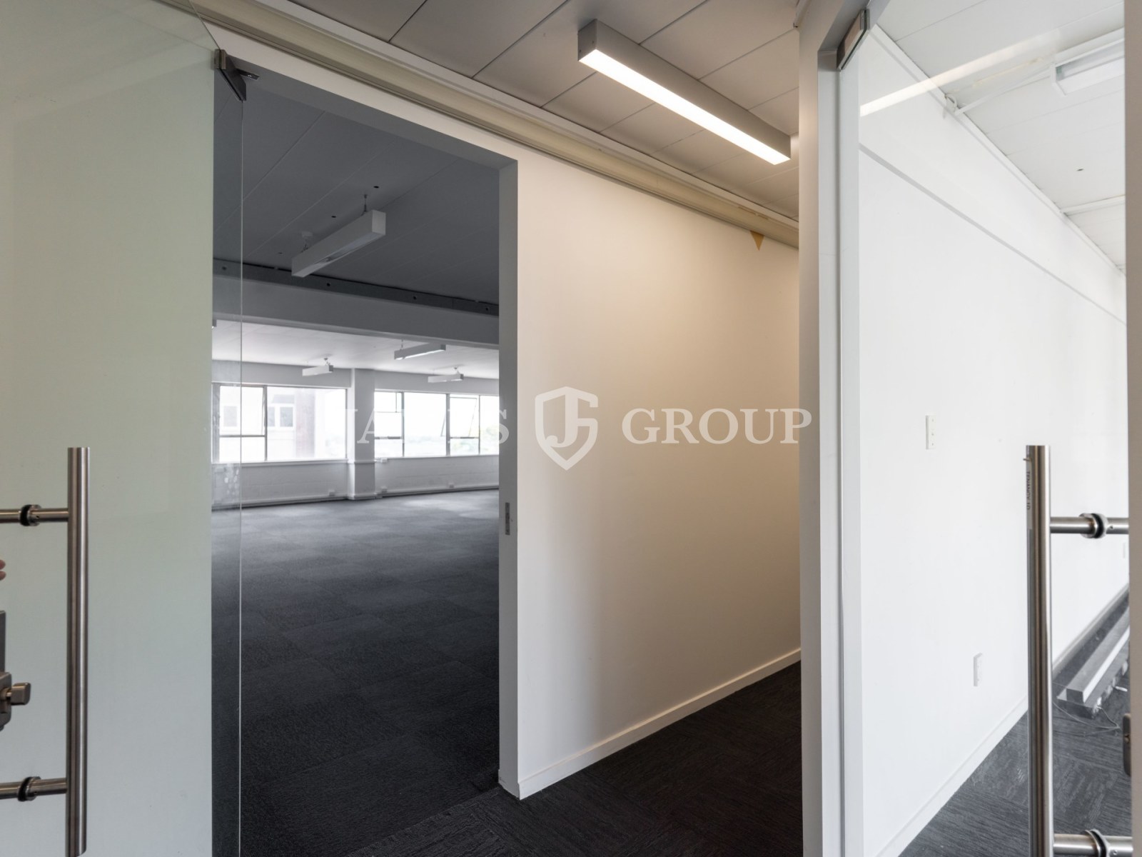 Well-positioned 109m² Open Plan Office