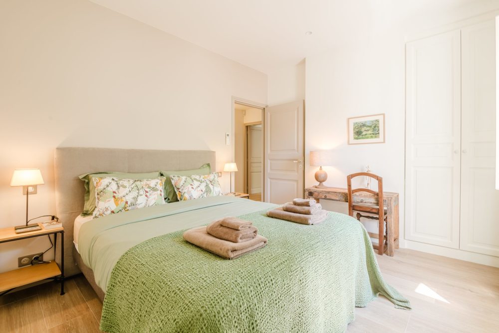 Photographs of Bijou de Paradou villa in Provence - Image 20 of 36