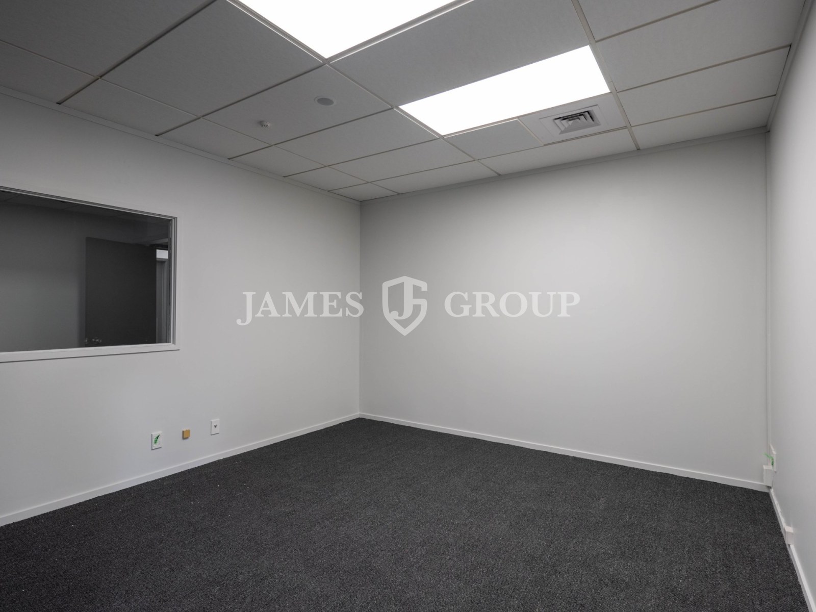 A-grade 1,601m² | Supreme Highway Visibility