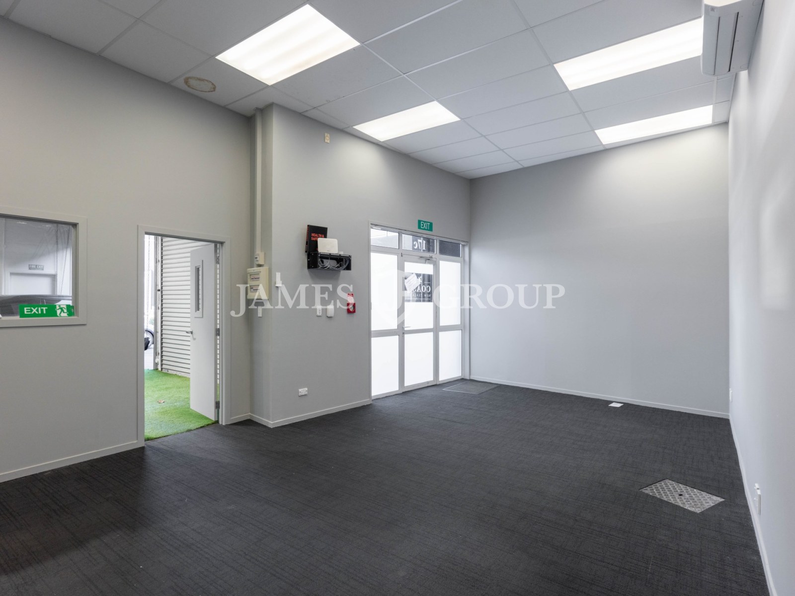Grey Lynn Office / Studio With Roller Door
