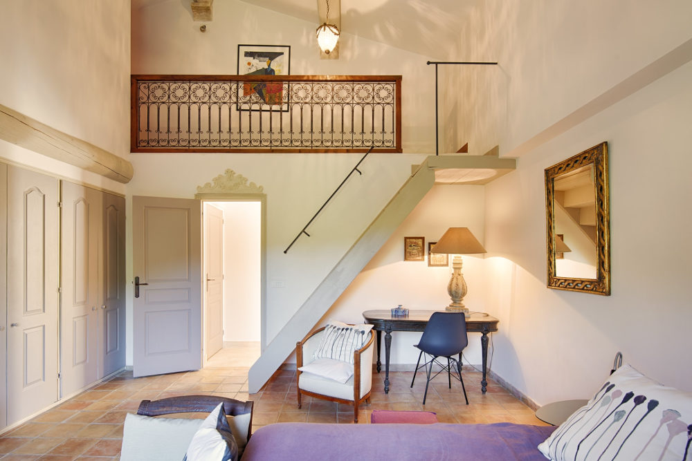 Photographs of Mas de Roquebrune villa in Provence - Image 15 of 32