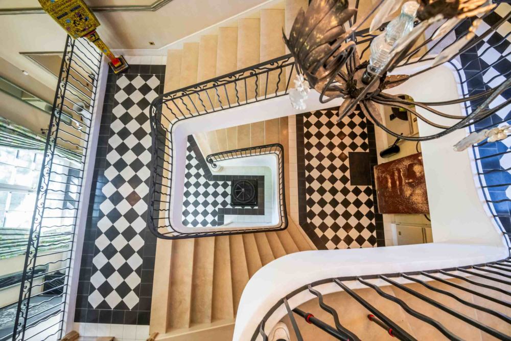Photographs of Domaine de Beau-Fleurs villa in Provence - Image 5 of 45