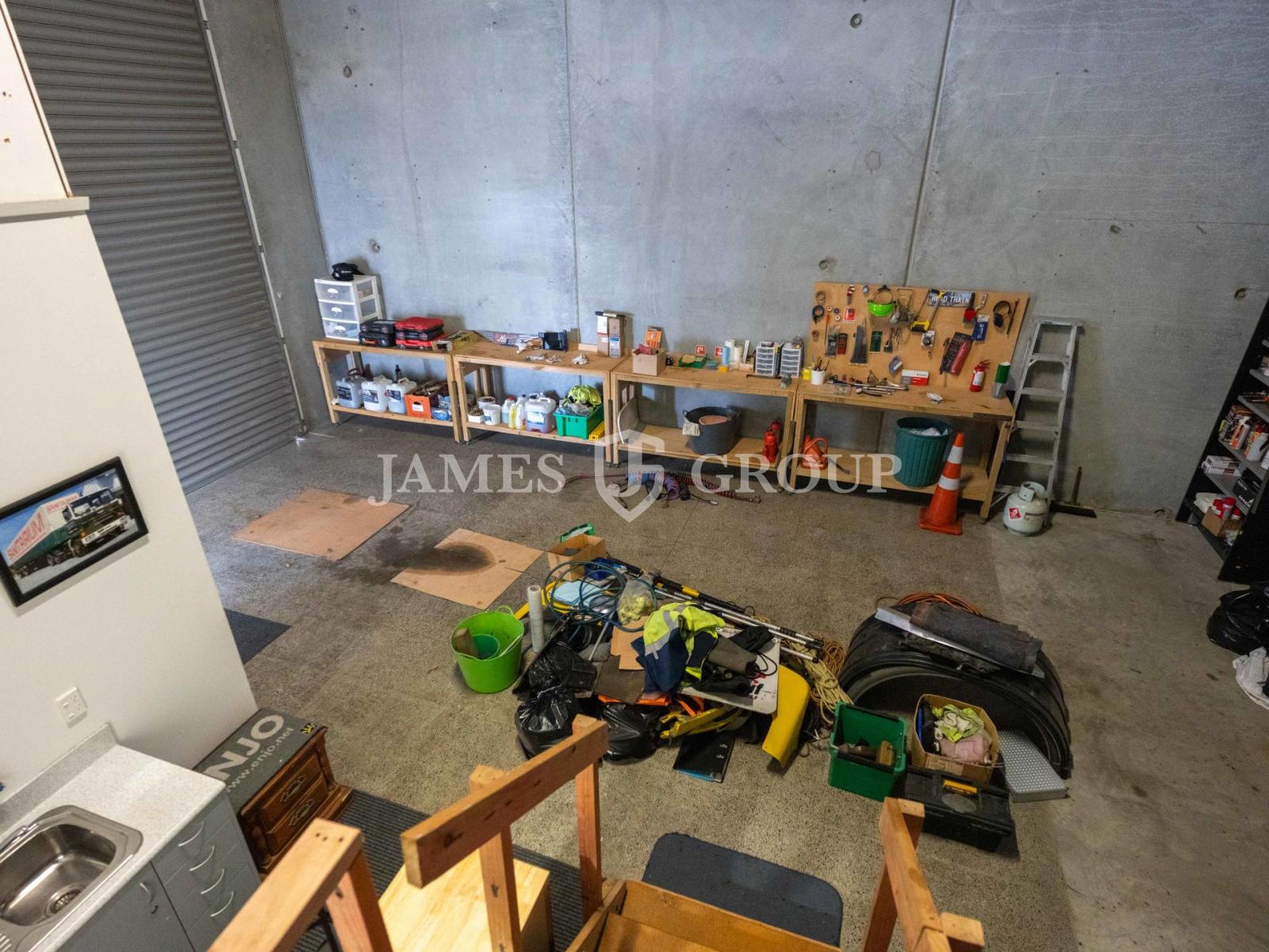 100m² Industrial | Secure Lambie Drive Complex