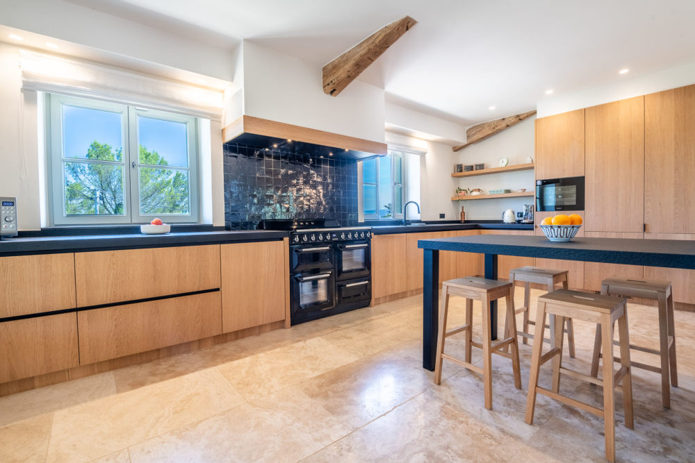 Photographs of Mas des Mimosas villa in Provence - Image 10 of 47