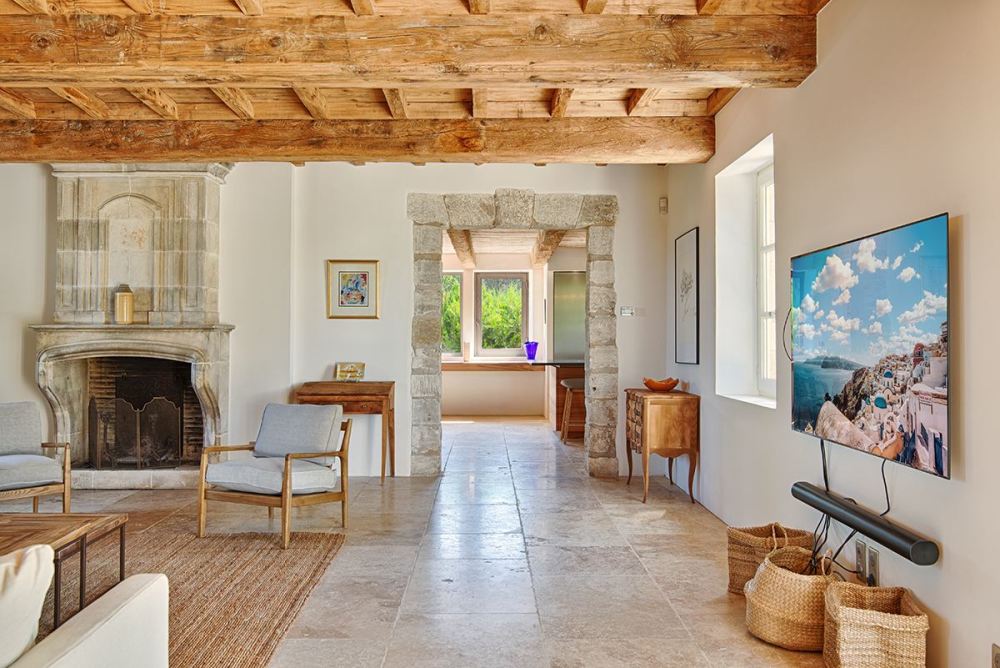 Photographs of Mas de Isa villa in Provence - Image 10 of 41
