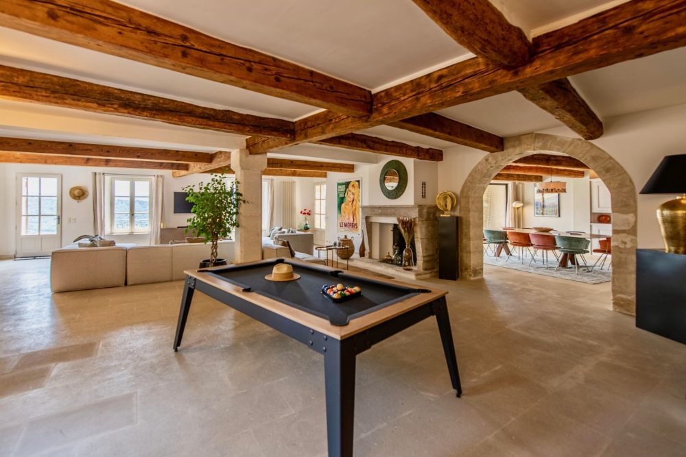 Photographs of Mas de la Reine villa in Provence - Image 33 of 41
