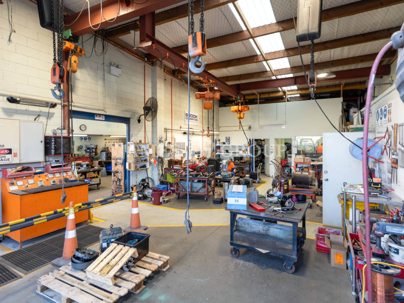 Turnkey Engineering Unit With Gantry + Booth