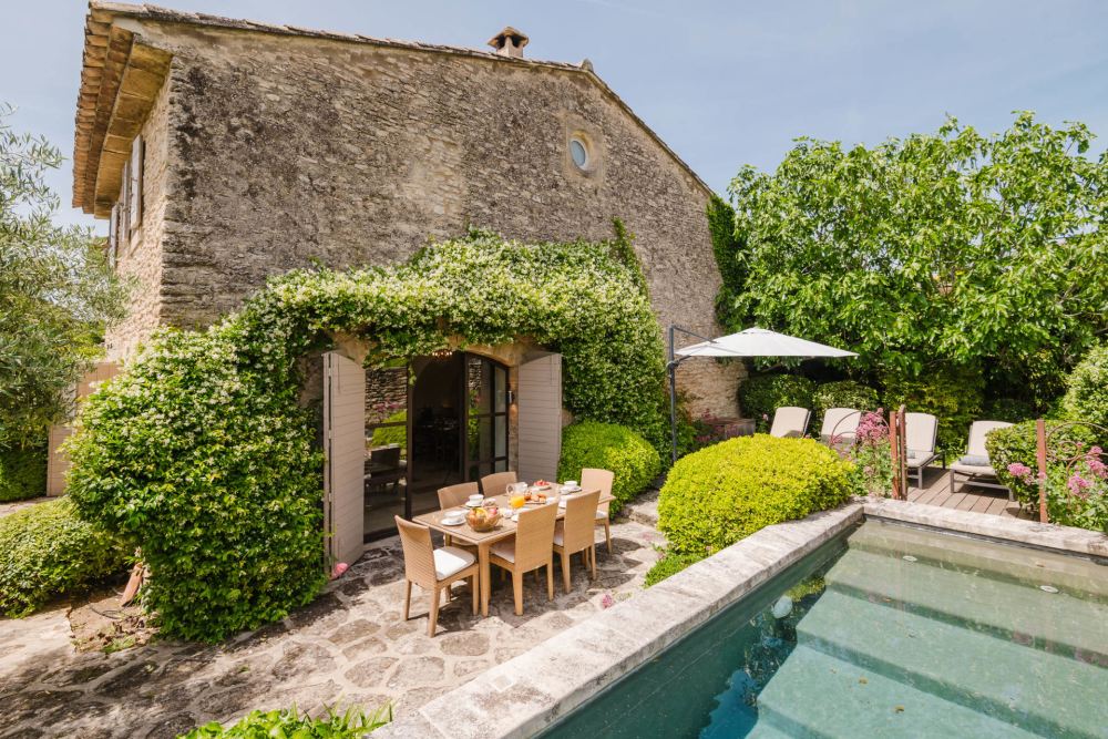 Photographs of La Maison de Cabrières villa in Provence - Image 10 of 27