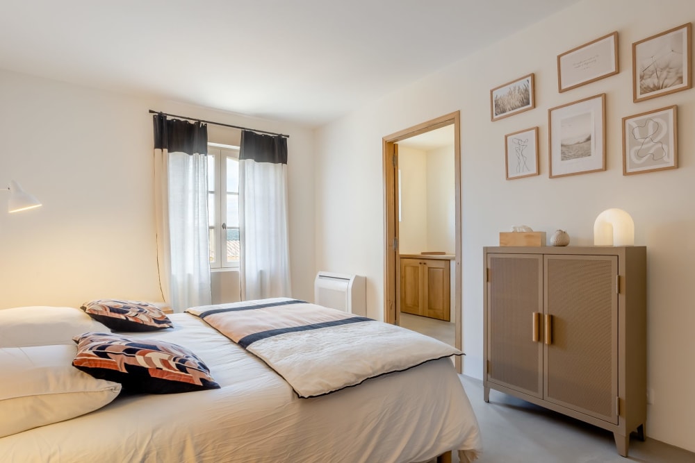 Photographs of Mas la Mirande villa in Provence - Image 37 of 49