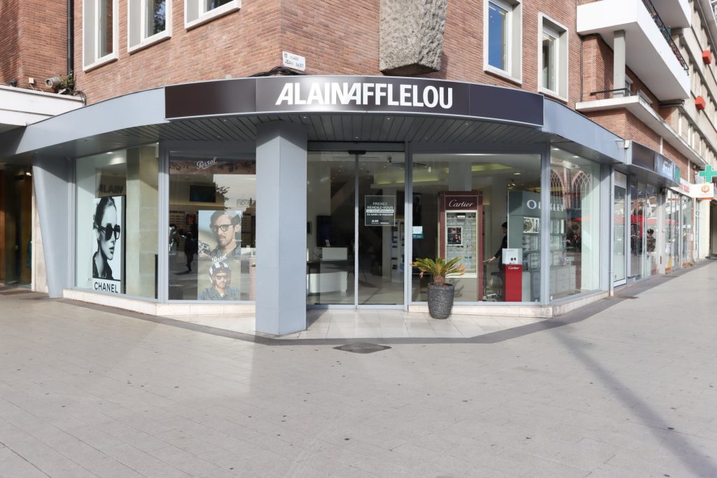 Magasin Opticien 1 place Jean Bart 59140 DUNKERQUE extérieur