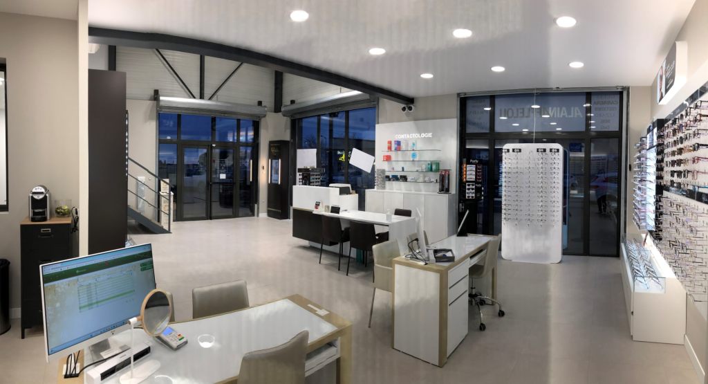 Magasin Opticien 590 Avenue du Collège 30420 CALVISSON intérieur