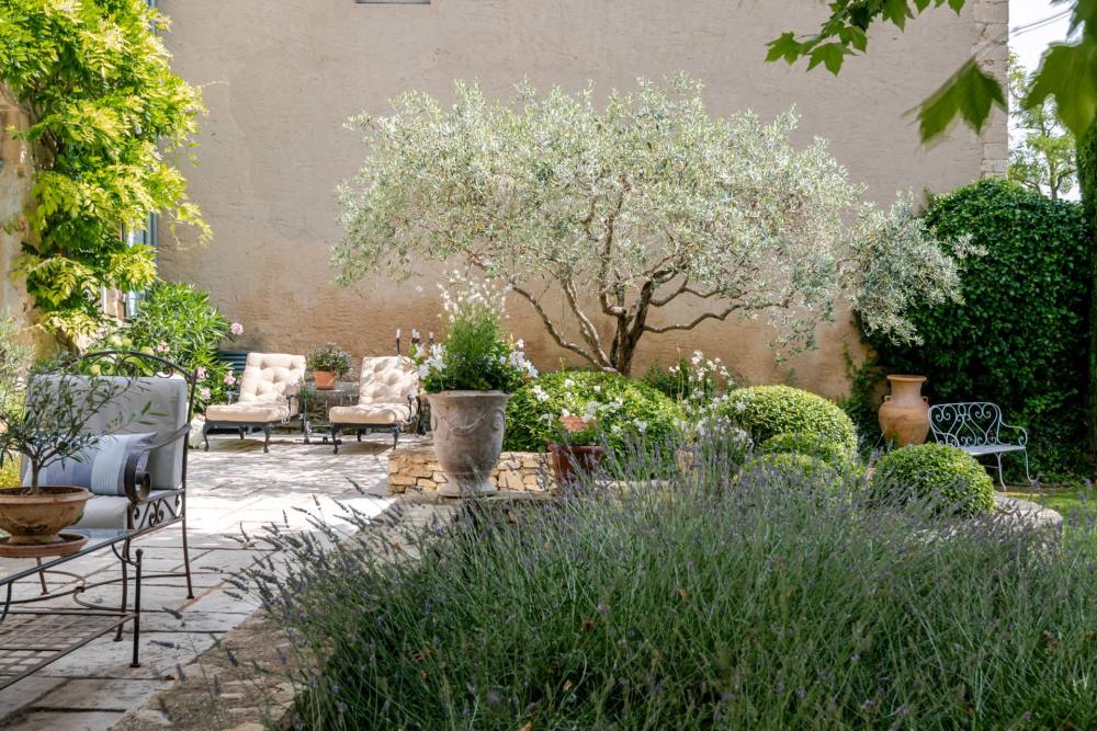 Photographs of Mas Hortensia villa in Provence - Image 42 of 46