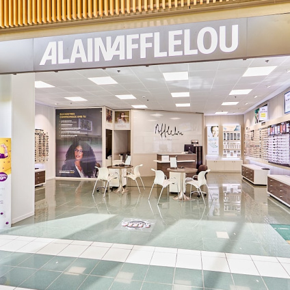 Tienda Óptico C.C. CARREFOUR MONTSERRAT - Carrer Extremadura, s/n, Local 4,  Sector Montserrat 08227 Terrassa