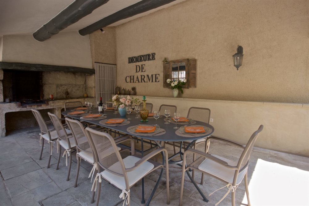 Photographs of La Cour villa in Provence - Image 21 of 34