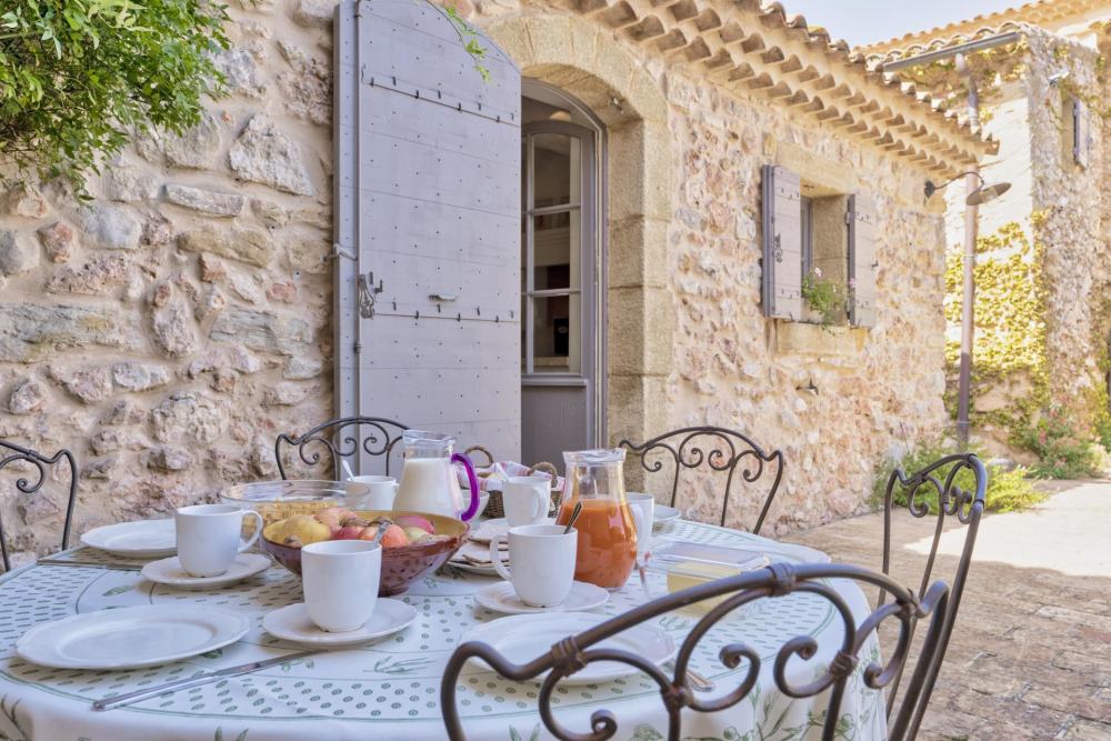 Photographs of Mas de la Quietude villa in Provence - Image 29 of 48