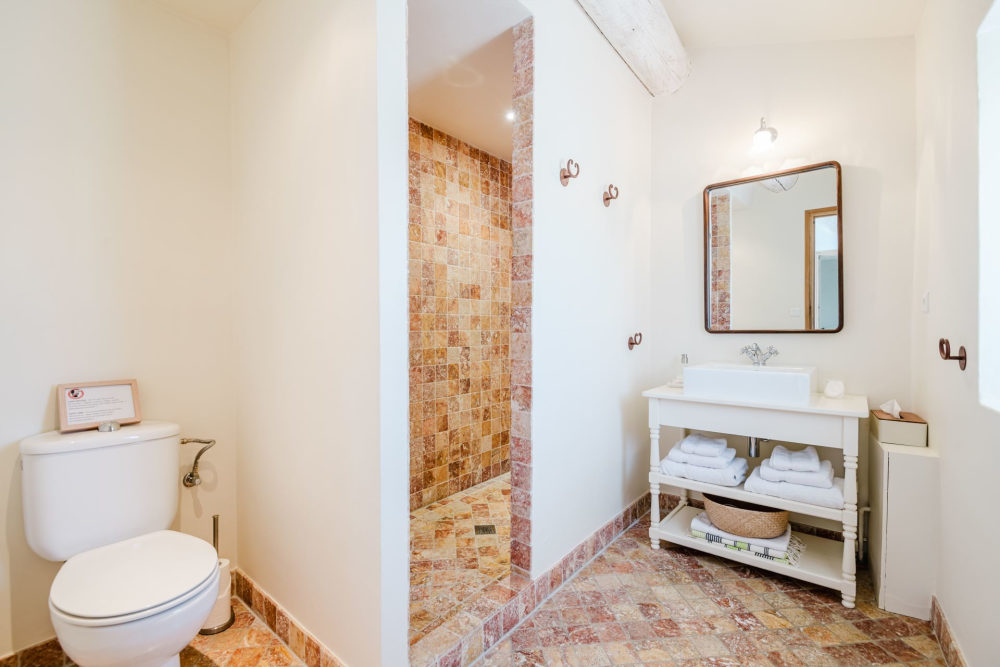 Photographs of Mas Ambre villa in Provence - Image 37 of 51
