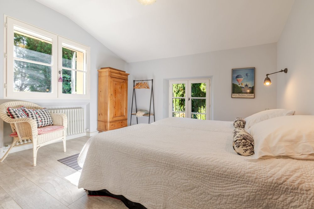 Photographs of Mas de l’Ermitage villa in Provence - Image 29 of 39