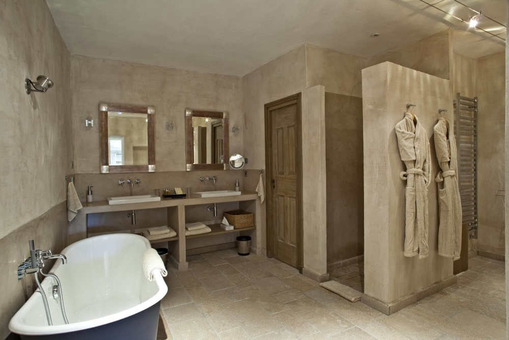 Photographs of Bastide du Calavon villa in Provence - Image 40 of 57
