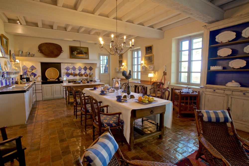 Photographs of Mas de Paradis villa in Provence - Image 8 of 49
